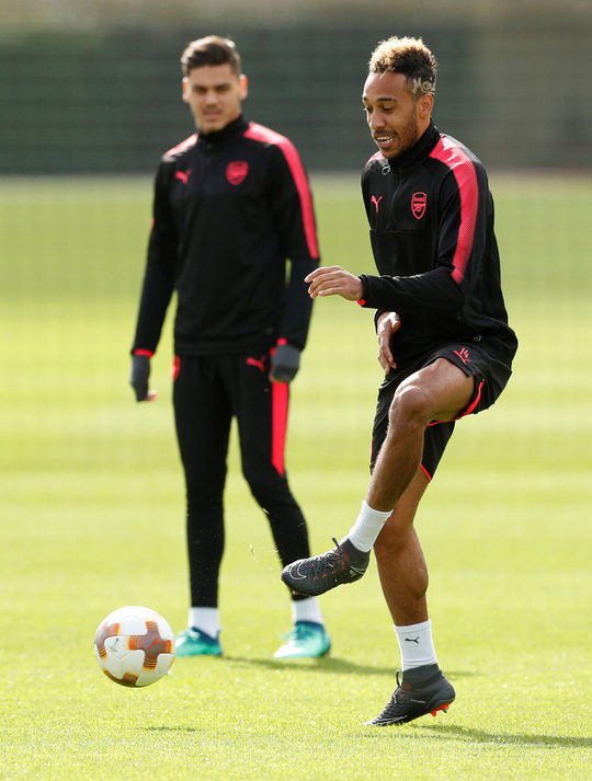 Arsenal - CSKA Moscow: Wenger đau đầu với thủ môn